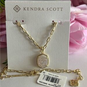NWT Kendra Scott Daphne Gold Frame Short Pendant Necklace in Iridescent Drusy